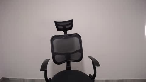 Plux online show from December 9, 2024, 5:40 am