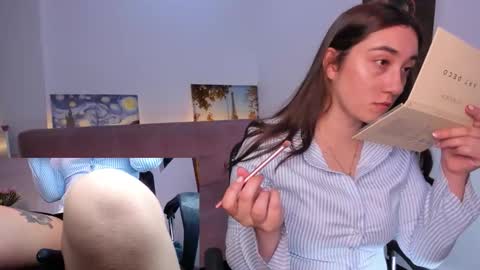 Snapshot of press_anykey chatting on February 6, 2026, 12:08 pm Camila online show from February 6, 2026, 12:08 pm