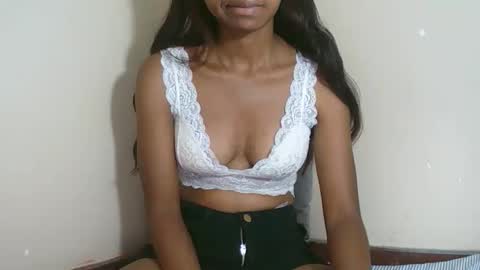 Snapshot of prettiethalia chatting on October 20, 2025, 7:58 pm prettiethalia online show from October 20, 2025, 7:58 pm