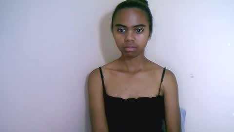 Snapshot of prettiethalia chatting on October 29, 2025, 11:50 pm prettiethalia online show from October 29, 2025, 11:50 pm