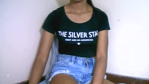 Snapshot of prettiethalia chatting on November 1, 2025, 8:11 pm prettiethalia online show from November 1, 2025, 8:11 pm