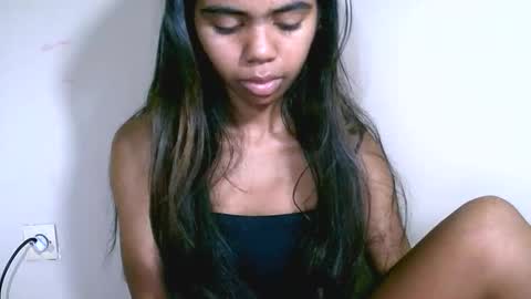 prettiethalia online show from February 18, 2026, 9:33 pm