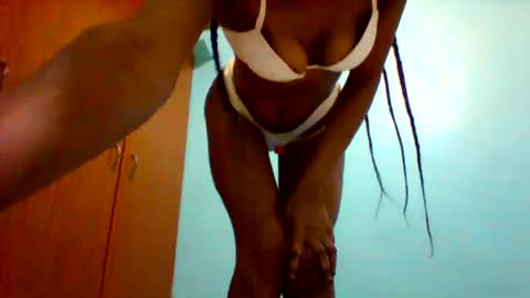 pretty253 online show from December 26, 2024, 3:31 pm