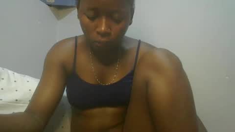 abella online show from February 3, 2025, 10:32 pm