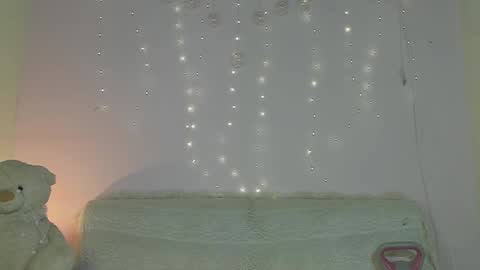 pretty_and_strong online show from October 4, 2025, 2:20 am