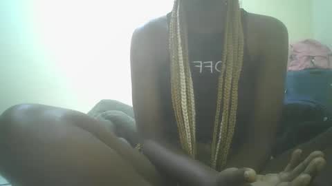 pretty_avena online show from January 15, 2026, 11:26 am