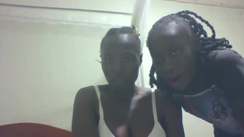 Snapshot of pretty_betty_ chatting on February 7, 2025, 11:01 am pretty_betty_ online show from February 7, 2025, 11:01 am