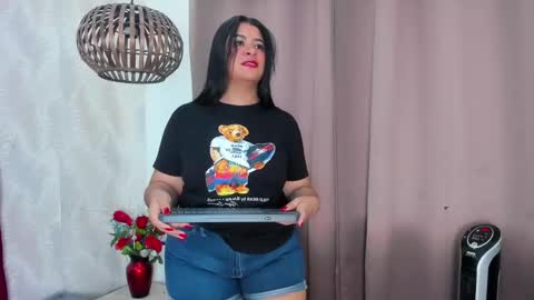 Snapshot of pretty_bigboobs_ chatting on February 15, 2025, 7:17 pm Carla online show from February 15, 2025, 7:17 pm