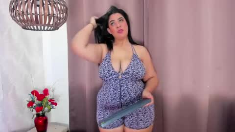 Snapshot of pretty_bigboobs_ chatting on March 3, 2025, 7:17 pm Carla online show from March 3, 2025, 7:17 pm