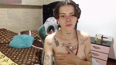 Snapshot of pretty_cristal22 chatting on December 10, 2024, 11:40 pm pretty_cristal22 online show from December 10, 2024, 11:40 pm
