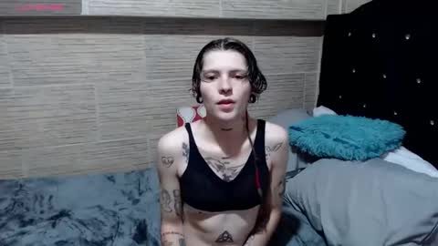 Snapshot of pretty_cristal22 chatting on February 21, 2025, 11:44 am pretty_cristal22 online show from February 21, 2025, 11:44 am