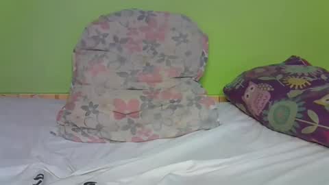 Snapshot of pretty_g2 chatting on October 4, 2025, 7:06 am pretty_g2 online show from October 4, 2025, 7:06 am