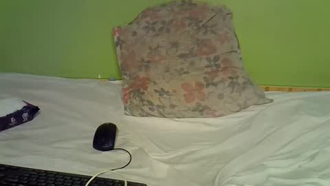 Snapshot of pretty_g2 chatting on October 18, 2025, 6:41 pm pretty_g2 online show from October 18, 2025, 6:41 pm