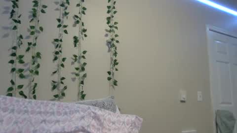 pretty_girl828687 online show from January 10, 2026, 10:14 pm