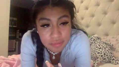 pretty_girl828687 online show from March 3, 2026, 3:45 am