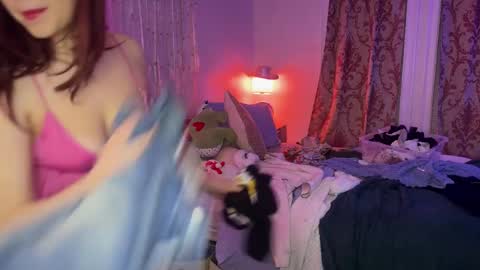 Snapshot of pretty_in_p1nk chatting on February 27, 2025, 1:05 am Sophie online show from February 27, 2025, 1:05 am