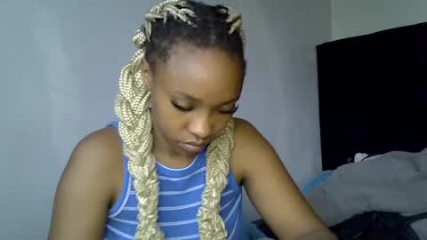 pretty jazminee online show from June 13, 2026, 1:53 pm