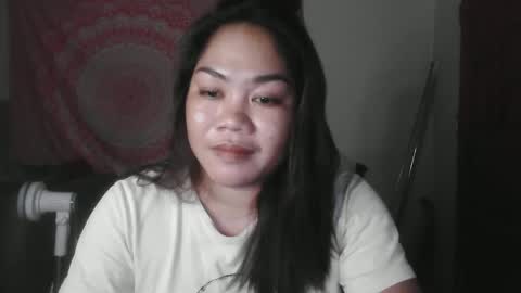 Snapshot of pretty_jewel05 chatting on February 16, 2025, 4:21 pm pretty_jewel05 online show from February 16, 2025, 4:21 pm