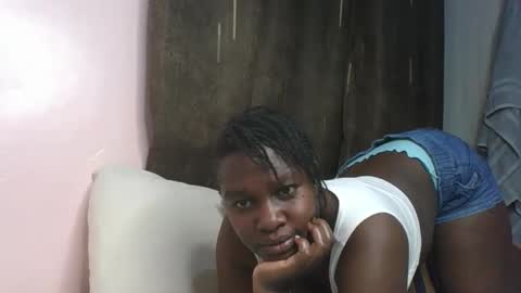 pretty_kylah online show from April 8, 2026, 4:29 pm