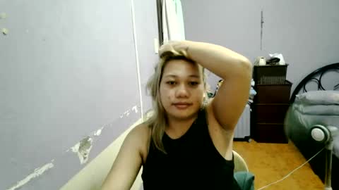 pretty_lyn08 online show from July 15, 2026, 6:13 pm
