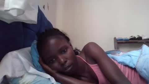 Snapshot of pretty_petite_ebony chatting on September 25, 2025, 9:46 am pretty_petite_ebony online show from September 25, 2025, 9:46 am