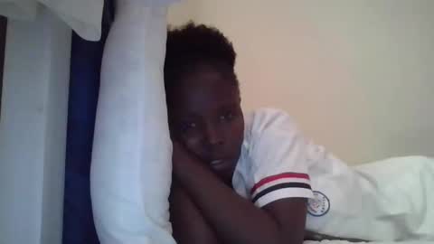 Snapshot of pretty_petite_ebony chatting on October 16, 2025, 8:59 am pretty_petite_ebony online show from October 16, 2025, 8:59 am