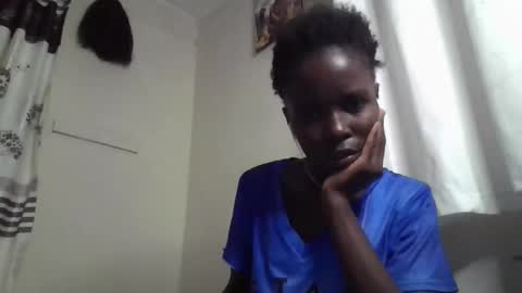 Snapshot of pretty_petite_ebony chatting on October 27, 2025, 1:42 am pretty_petite_ebony online show from October 27, 2025, 1:42 am