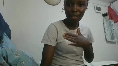 pretty_petite_ebony online show from January 13, 2026, 2:50 am