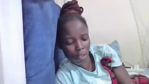 Snapshot of pretty_petite_ebony chatting on May 7, 2026, 5:02 am pretty_petite_ebony online show from May 7, 2026, 5:02 am