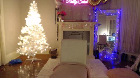 Pretty Sara online show from December 12, 2024, 2:59 am