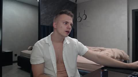 Justin online show from October 17, 2025, 11:40 pm