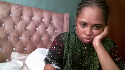 zii online show from April 3, 2026, 8:01 am