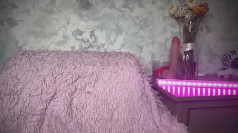 Snapshot of prettyaliceee chatting on October 22, 2025, 4:13 am Alice online show from October 22, 2025, 4:13 am