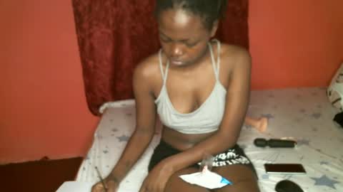 Snapshot of prettybabe02 chatting on January 27, 2025, 12:12 am SaraCattra online show from January 27, 2025, 12:12 am