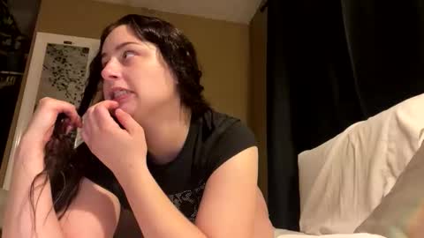 prettybaby22 online show from November 28, 2025, 10:56 pm