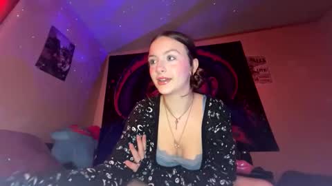 prettybabyzozo online show from January 11, 2026, 8:14 pm