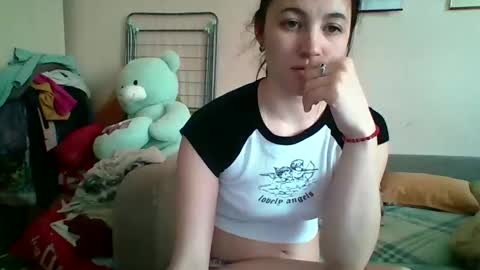 Snapshot of prettybella_7 chatting on April 30, 2026, 10:54 am Bella online show from April 30, 2026, 10:54 am