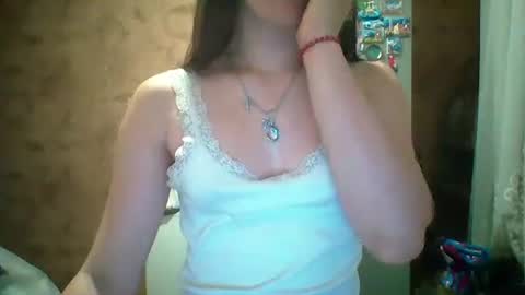 Snapshot of prettybella_7 chatting on July 2, 2026, 9:43 pm Bella online show from July 2, 2026, 9:43 pm