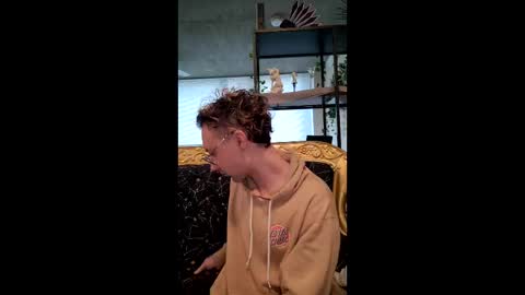 Snapshot of prettyboysins chatting on February 5, 2026, 10:25 pm Rey online show from February 5, 2026, 10:25 pm