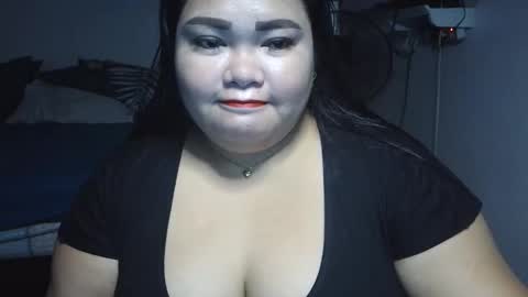 prettycarla online show from November 17, 2025, 11:43 pm