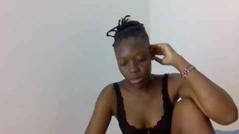 prettydollk_dons online show from April 19, 2026, 9:19 am