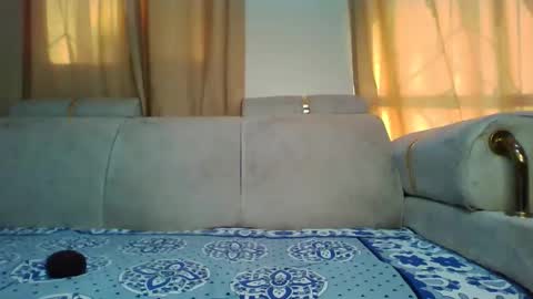 prettydulce online show from October 3, 2025, 2:14 pm