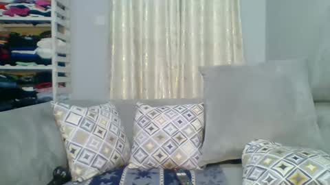 PrettyEla online show from September 12, 2025, 12:44 am