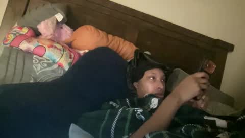 prettyfacefemale online show from March 13, 2026, 5:36 am