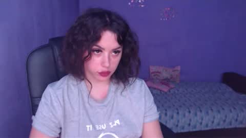 prettyjulliette online show from February 12, 2025, 2:32 pm