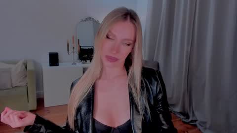 Eva online show from December 7, 2024, 11:12 pm