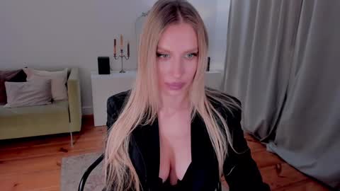 Eva online show from February 1, 2025, 2:16 am