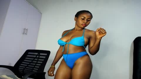 Snapshot of prettylove5 chatting on June 20, 2026, 7:44 am evelyn online show from June 20, 2026, 7:44 am