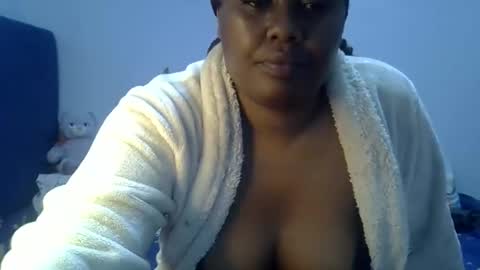 prettymel1 online show from March 23, 2026, 8:13 pm