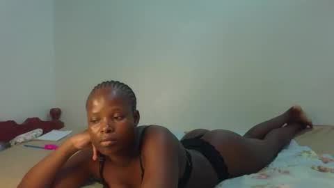 Snapshot of prettymelly_ chatting on April 19, 2026, 6:21 pm Melly online show from April 19, 2026, 6:21 pm